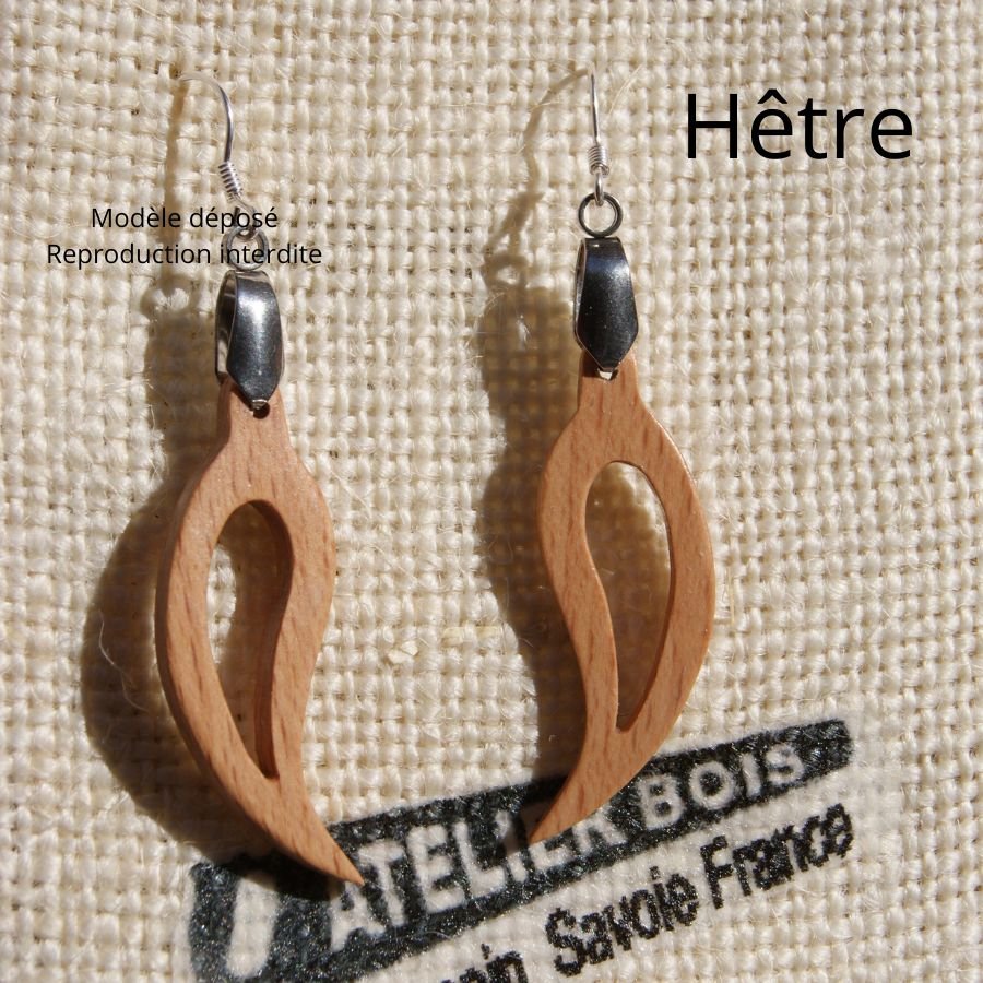 bladoorbel van beukenhout, ethische houten sieraden, natuurjuwelen, handgemaakt
