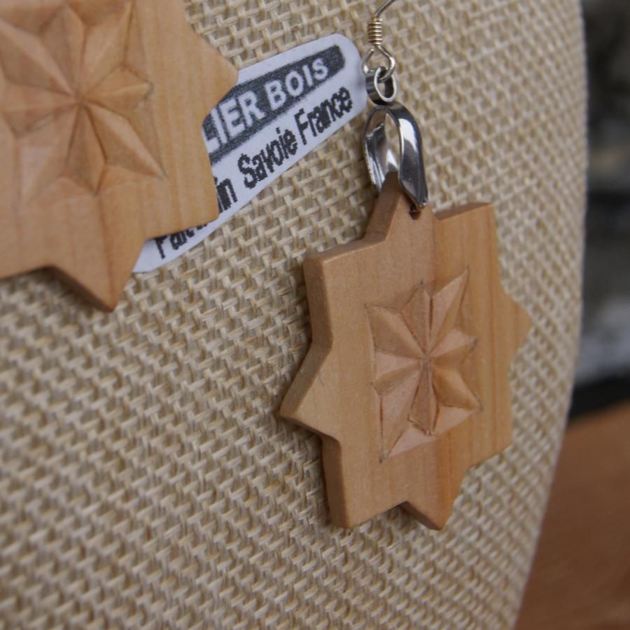 oorbellen gesneden sieraden natuur massief hout kersenhout handgemaakt