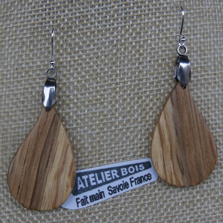 eiken drop oorbellen ethische houten sieraden, natuurjuwelen gewaxt, handgemaakt