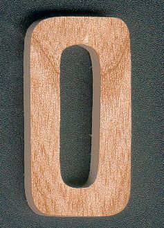 Nummer 0 in massief hout 5 cm met de hand gesneden
