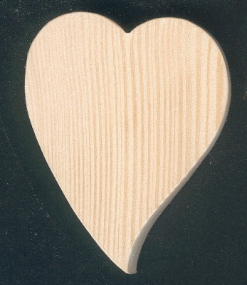Massief houten hart 6 x 7,5 cm schuine vorm met of zonder ophanghaak, handgemaakt