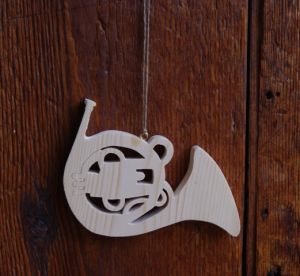 massief houten Franse hoorn 15 cm hoog, handgemaakt, bruiloft decoratie, muziek