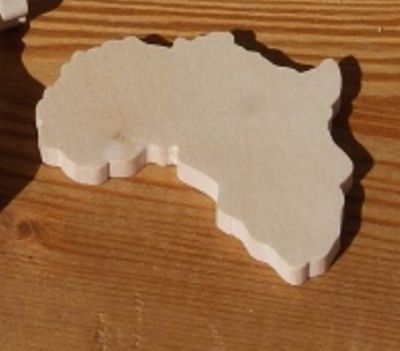 Beeldje kaart van afrika ht6cm dik 3mm te versieren