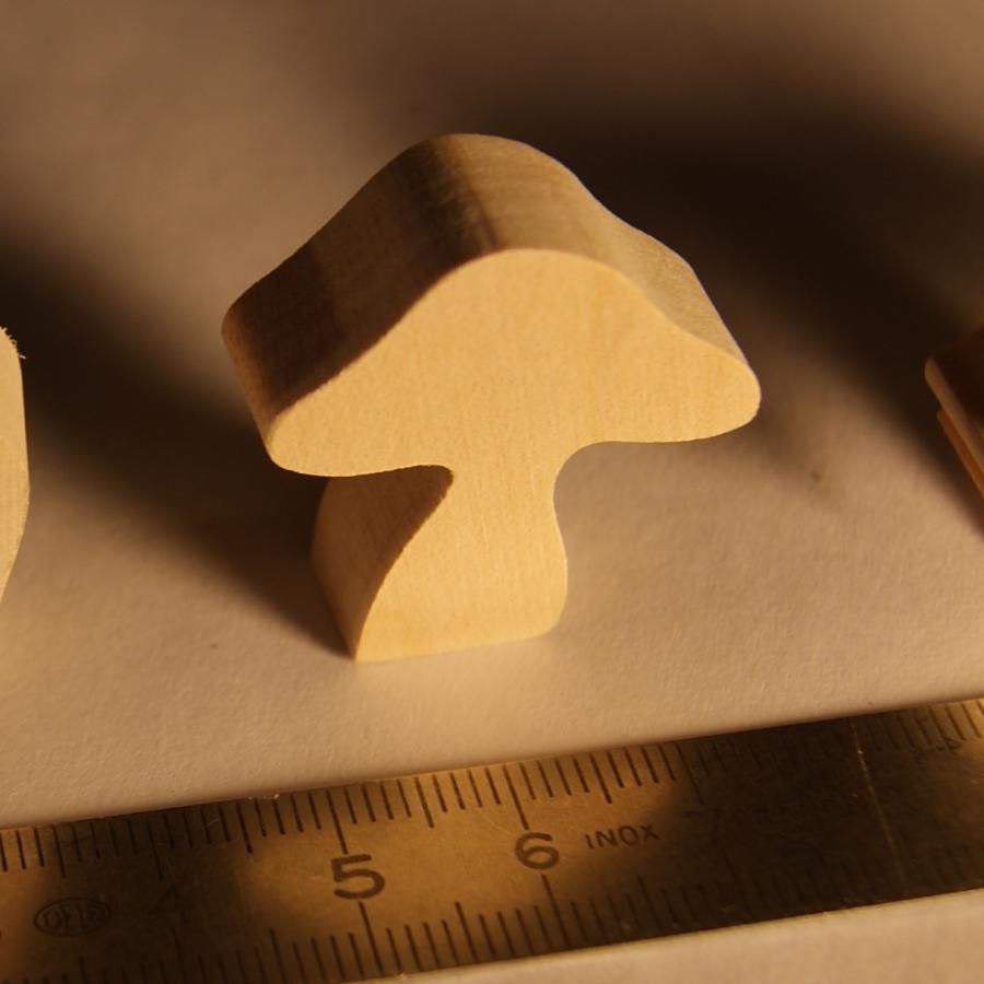 Miniatuur houten paddestoel beeldje natuur