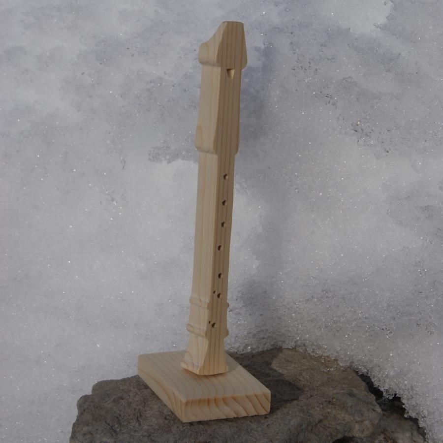 Massief houten blokfluit ht 20 cm handgemaakt interieur decoratie muziek cadeau fluitist