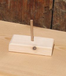 mandoline gemonteerd op een voetstuk decoratie houten instrument, handgemaakt