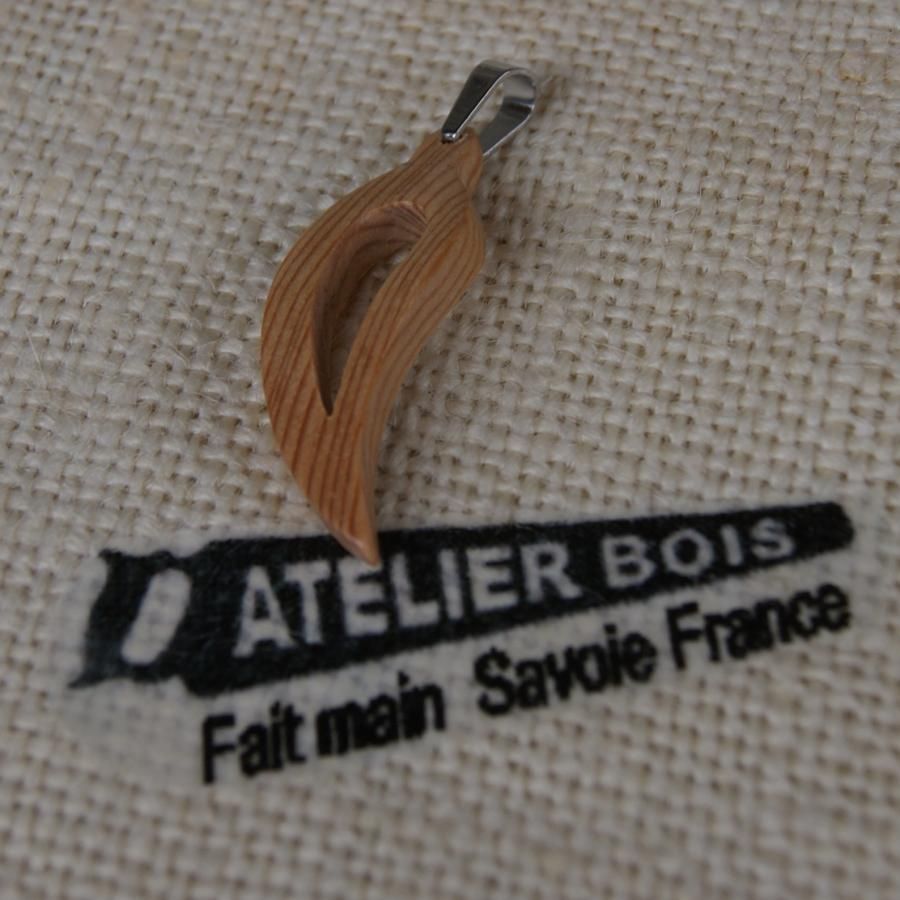 Handgemaakte meleze houten bladset, oorbellen en hanger
