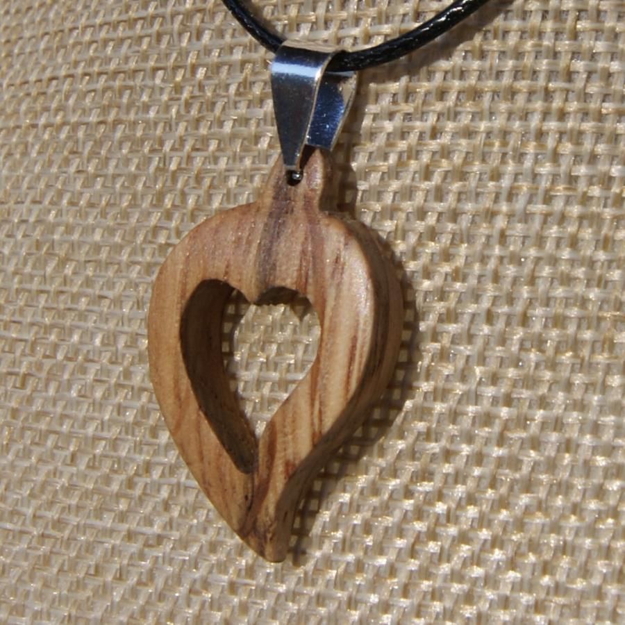 eiken hart hanger, hout bruiloft, valentijnsdag, hout en natuur sieraden, handgemaakt