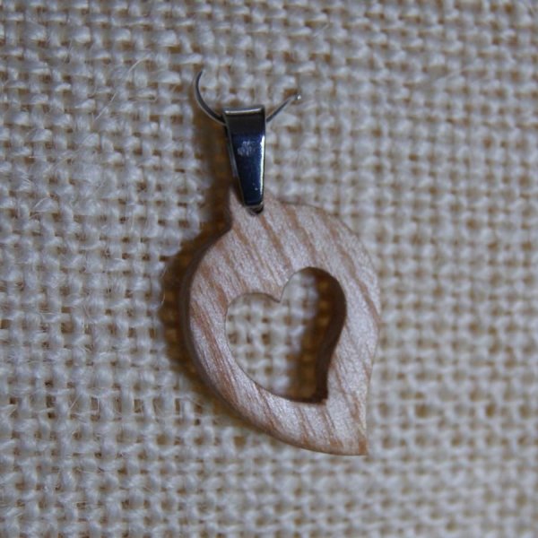hart hanger van essenhout, hout bruiloft, valentijnsdag, hout en natuur sieraden, handgemaakt