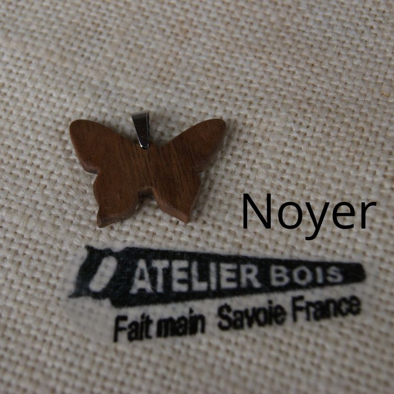 vlinderhanger van beukenhout, handgemaakte sieraden van hout en natuur