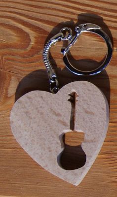 hart en gitaar sleutelhanger, handgemaakt massief hout origineel cadeau gitarist, muzikant muziek