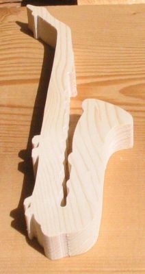 Houten saxofoon ht15cm, muzikale decoratie