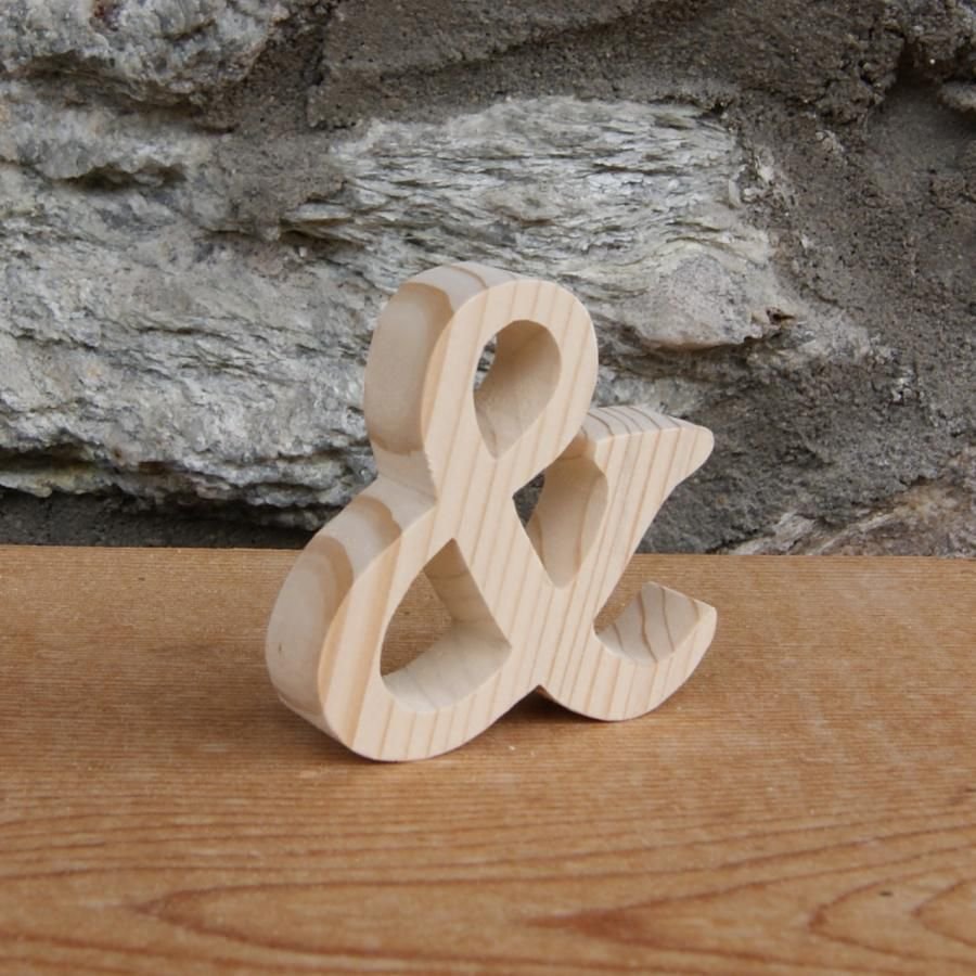 bord en, ampersand 5 cm in hout te plaatsen