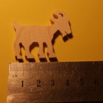 miniatuur geit beeldje dikte 3mm versiering te schilderen en te lijmen massief hout handgemaakt