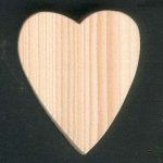 Massief houten hart 6 x 7,5 cm, met of zonder ophanghaak, handgesneden