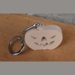 Halloween pompoen sleutelhanger, handgemaakt van massief hout