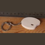 sleutelhanger voor schilderspalet handgemaakt in esdoorn of beukenhout