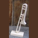 trombone gemonteerd op houten voet, muzikale decoratie, handgemaakt, geschenk voor trombonist
