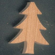 Houten boombeeldje met bos-, natuur- en bergthema