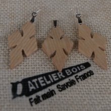 Handgemaakt essenhouten kruis, oorbellen en hangerset